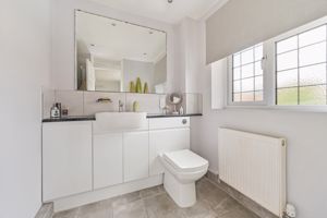 En-Suite - click for photo gallery